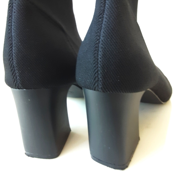 Pretty Little Thing Black Knit Chunky Heel Bootie Sz - Picture 7 of 10